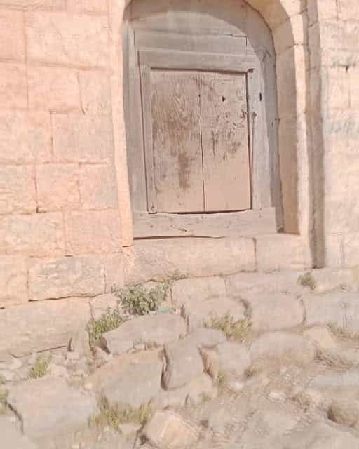 باب قلعة السودة في محافظة عمران